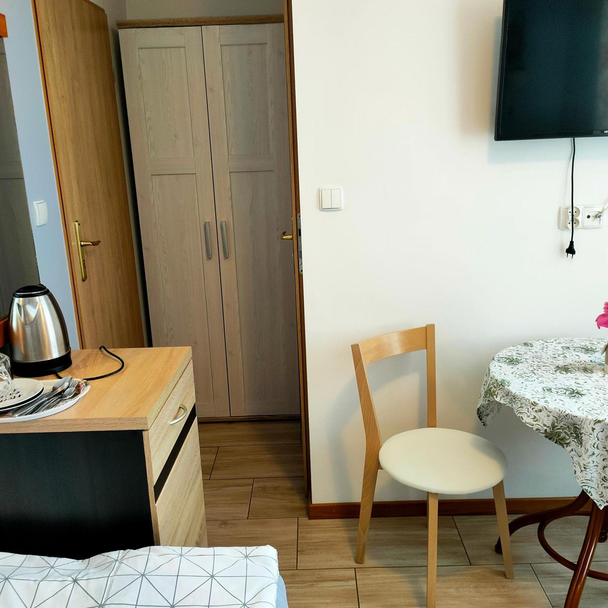 Pokoje Klonowa Apartment Колобжег Екстериор снимка