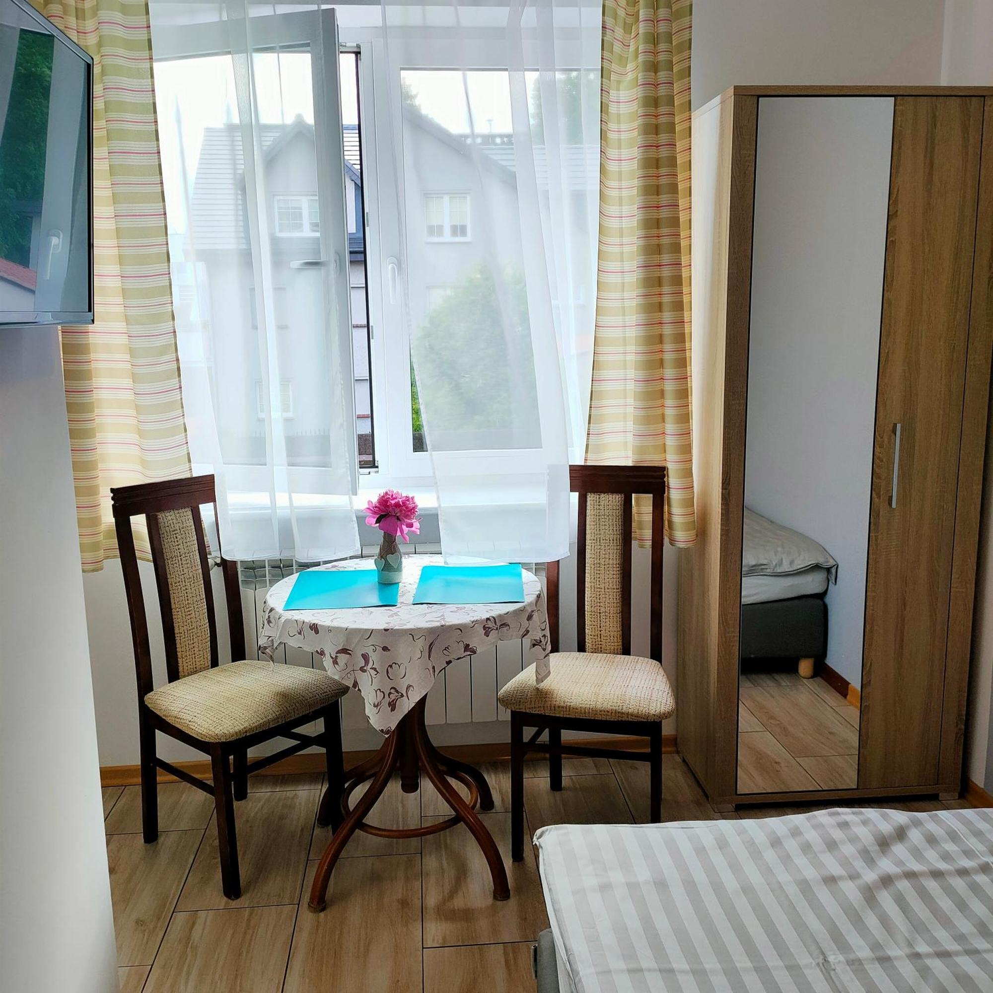 Pokoje Klonowa Apartment Колобжег Екстериор снимка