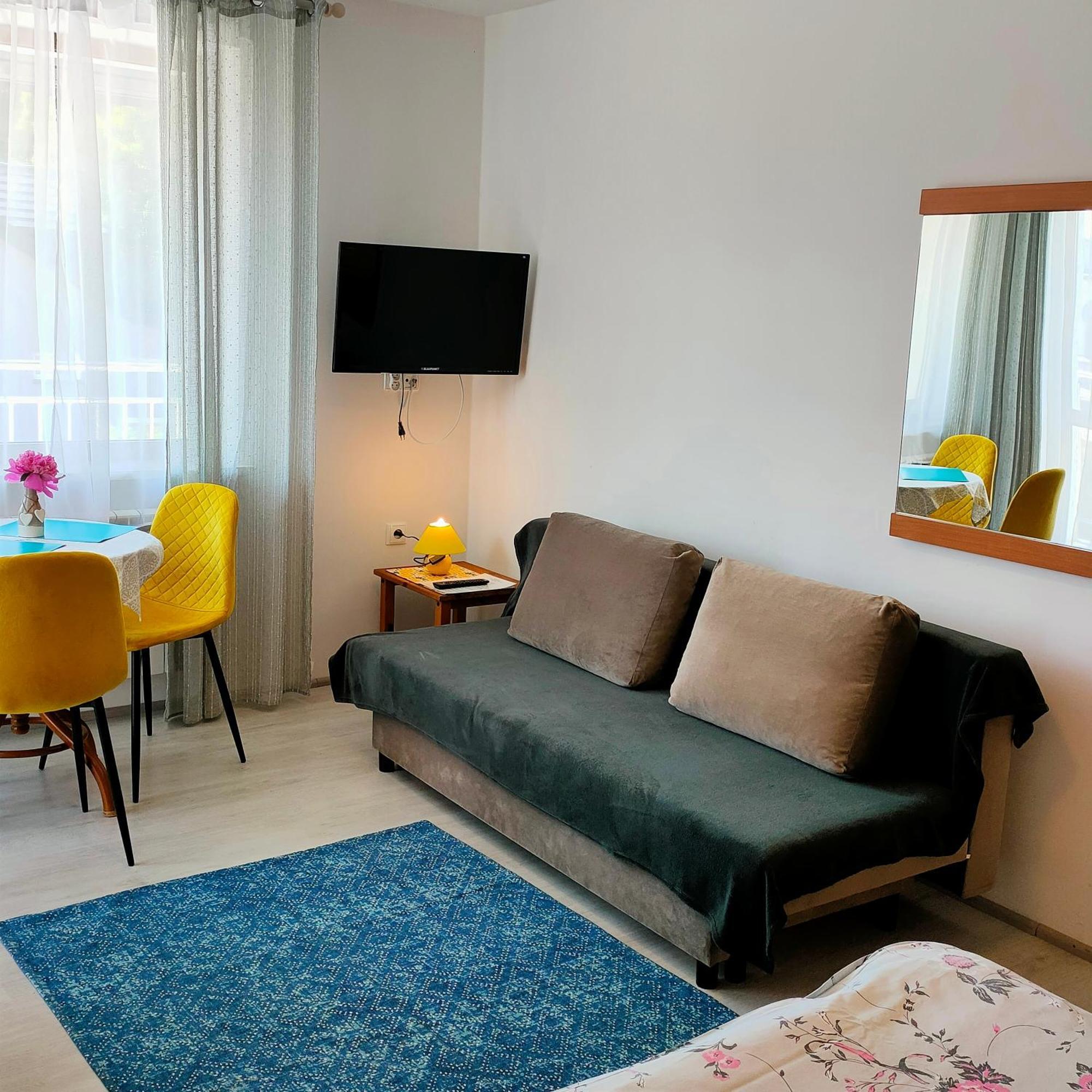 Pokoje Klonowa Apartment Колобжег Екстериор снимка